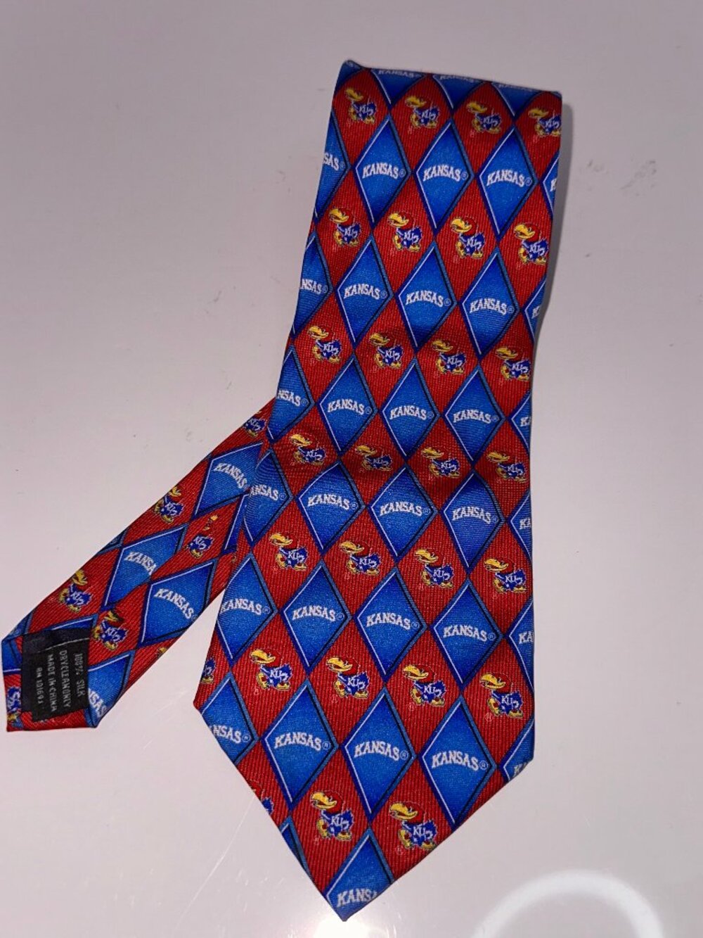 100% silk KANSAS KU JAYHAWKS vintage neck tie Larson